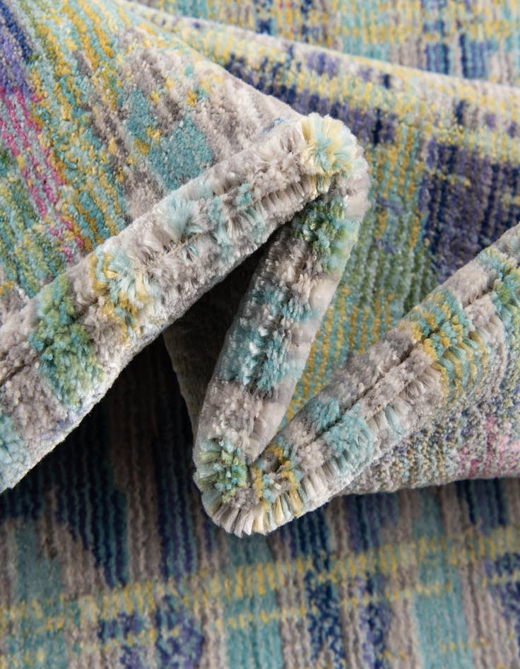 Detail image of  2' 3 x 8' Alexis Runner Rug