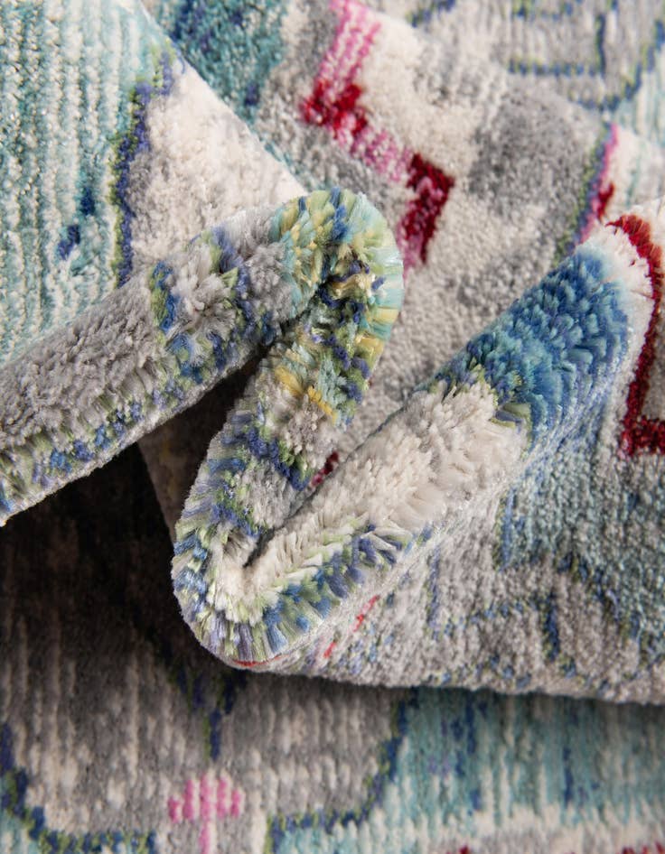 Detail image of  2' 3 x 8' Alexis Runner Rug