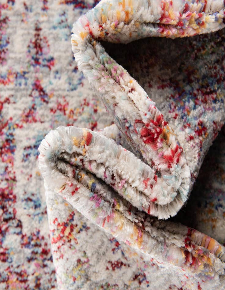 Detail image of  2' 3 x 4' Alexis Runner Rug