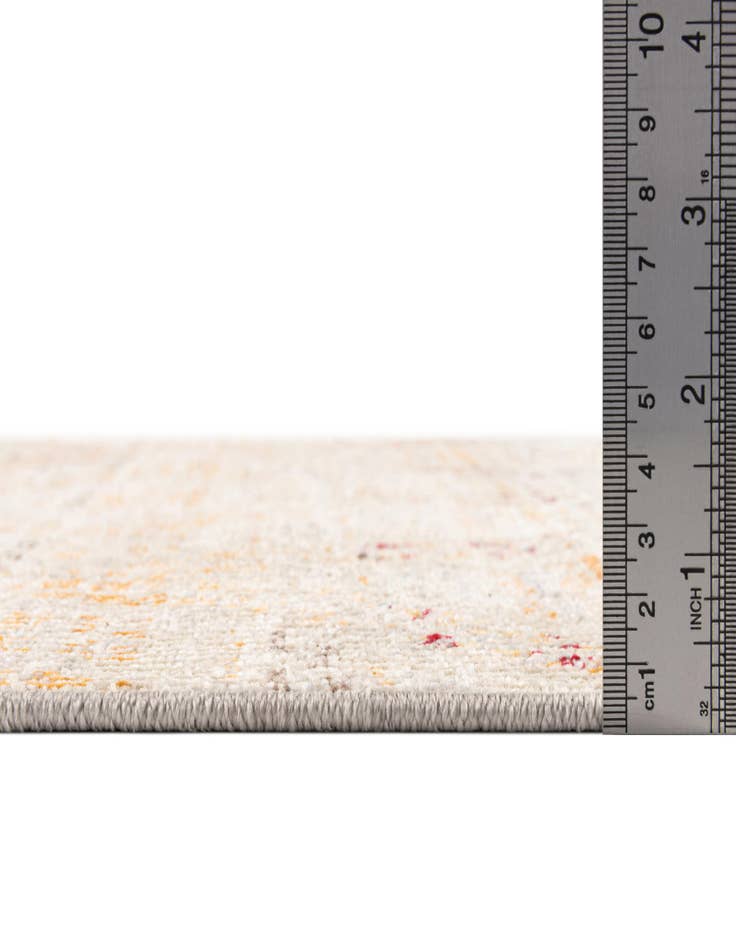 Detail image of  2' 6 x 8' Amulet Runner Rug