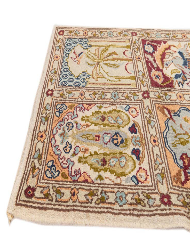 Detail image of  2' 5 x 5' 2  Hand Knotted Bakhtiar Wool Runner Rug