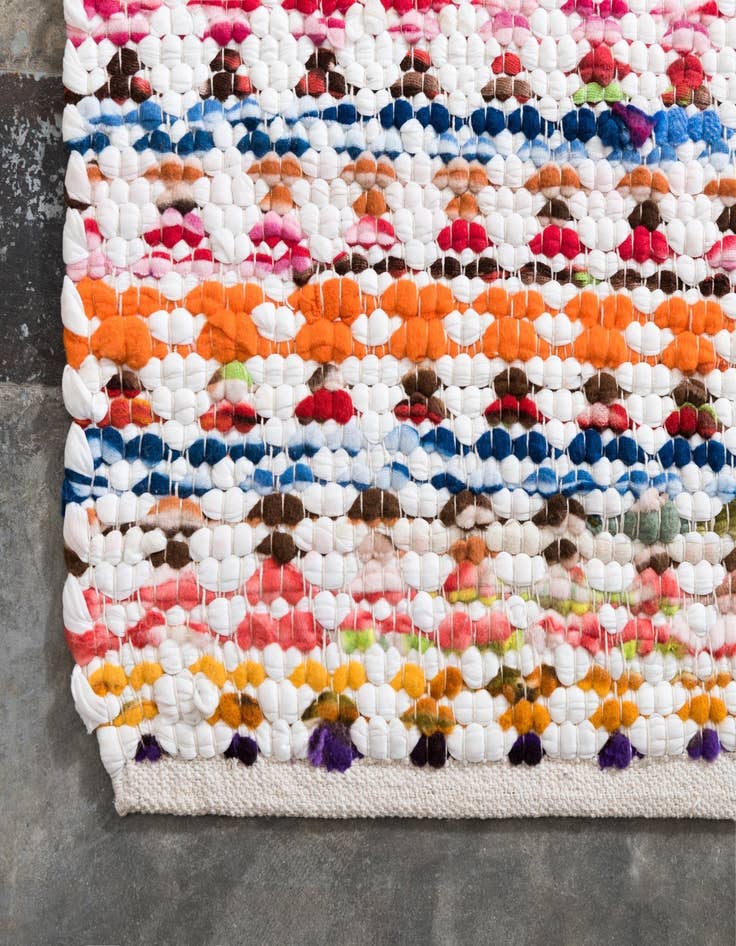 Detail image of  2' 7 x 6' 1  Hand Woven Braided Chindi Runner Rug