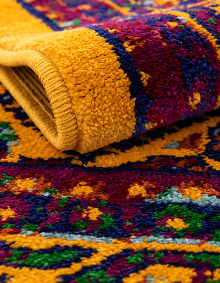 Detail image of  2' x 6' Calypso Runner Rug