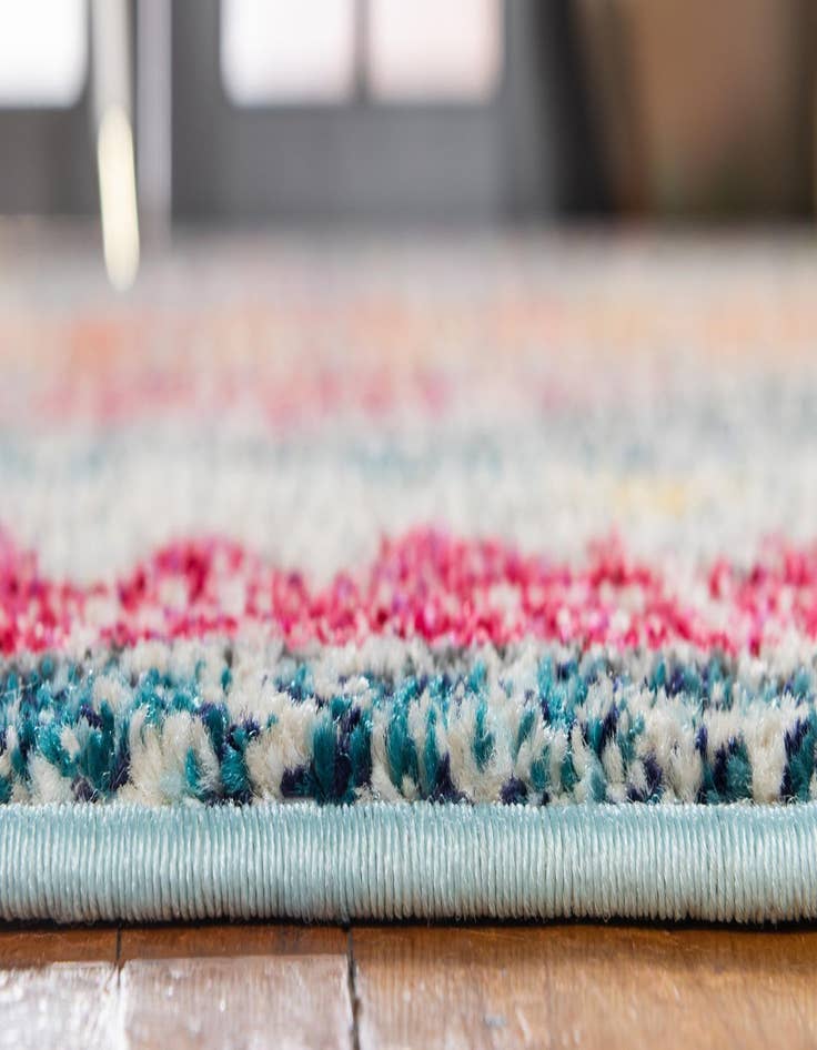 Detail image of  2' 7 x 10'  Washable Carnevale Runner Rug