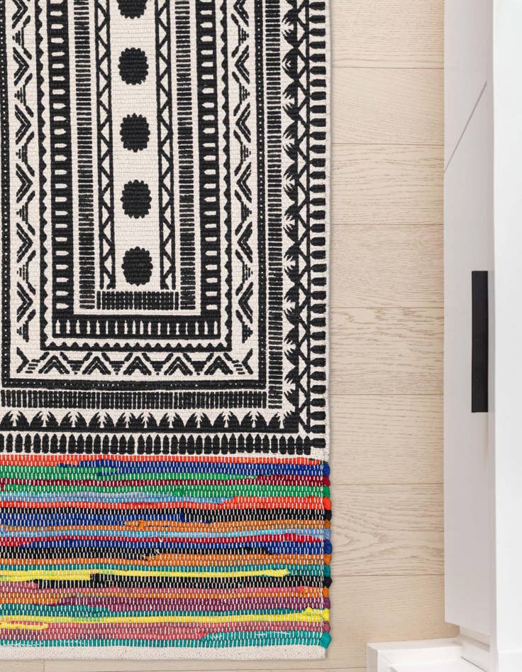 Detail image of  2' x 8'  Hand Braided Chindi Cotton Runner Rug