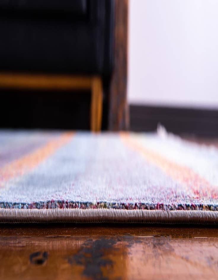 Detail image of 2' 2 x 6' Dakota Runner Rug