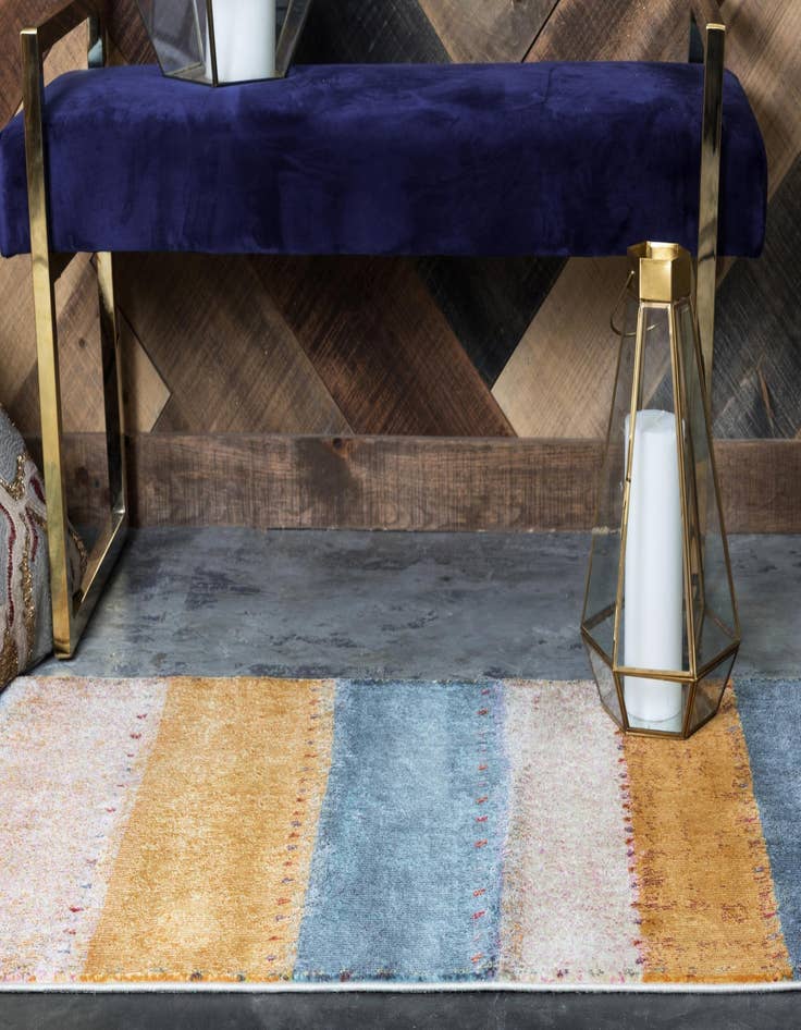 Detail image of  2' 2 x 6' Dakota Runner Rug