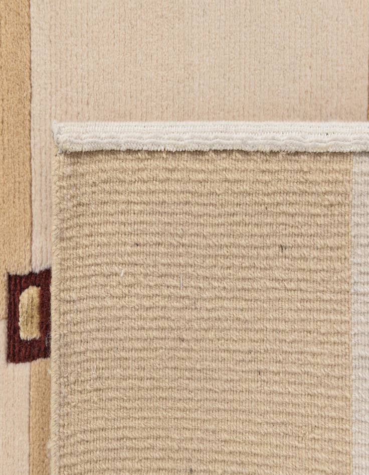 Detail image of  2' 8 x 6' 6  Hand Knotted Darya Wool Runner Rug