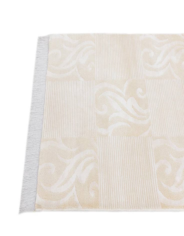 Detail image of  2' 8 x 6' 7  Hand Knotted Darya Wool Runner Rug