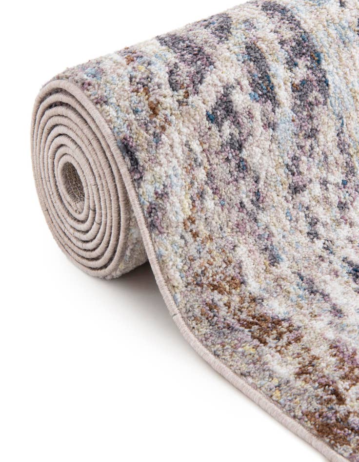 Detail image of Jill Zarin 2' 7 x 10' Downtown Gramercy Runner Rug