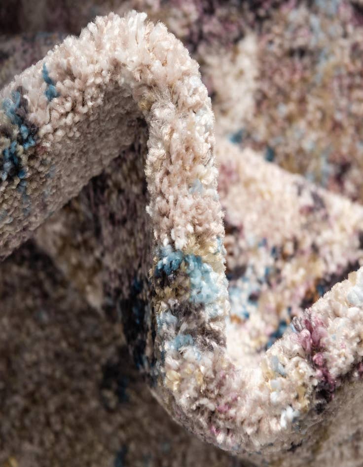 Detail image of Jill Zarin 2' 7 x 10' Downtown Gramercy Runner Rug