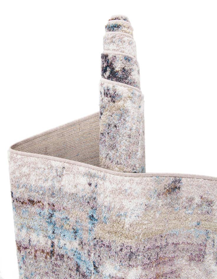 Detail image of Jill Zarin 2' 7 x 10' Downtown Gramercy Runner Rug