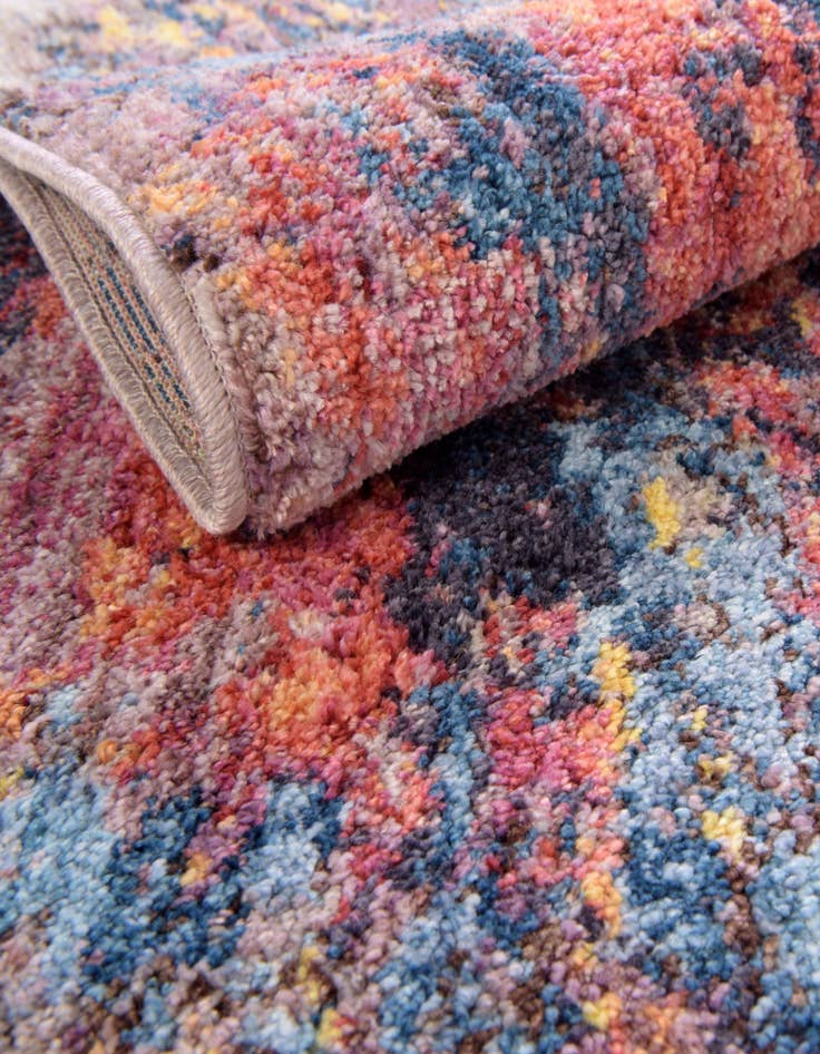 Detail image of Jill Zarin 2' 7 x 10' Downtown Chelsea Runner Rug