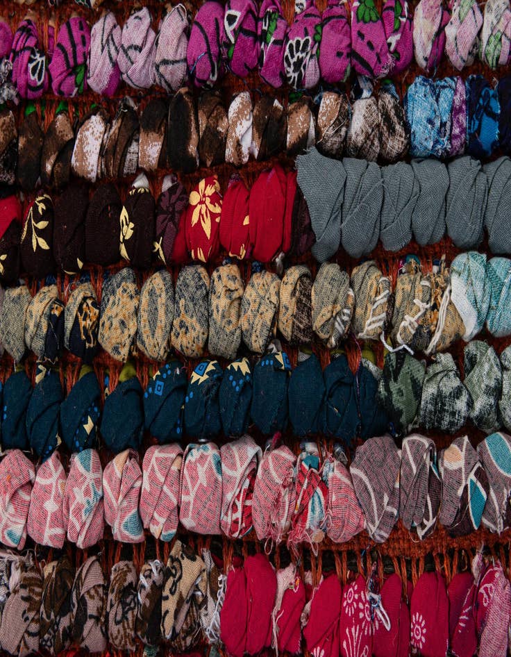 Detail image of  4' 6 x 8'  Hand Hand Braided Chindi Runner Rug