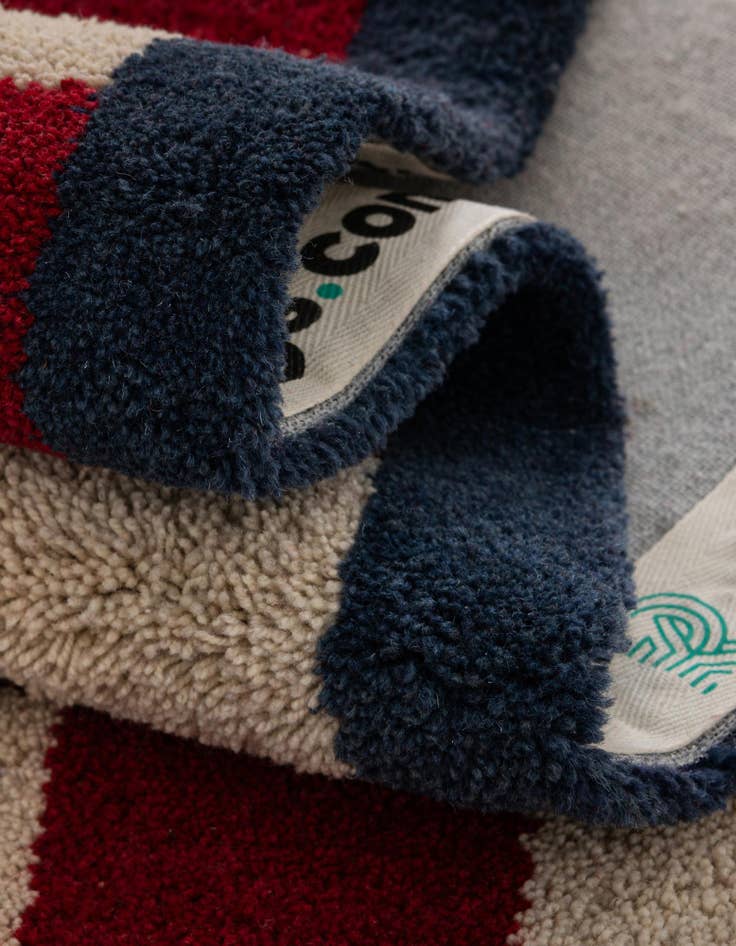 Detail image of  2' x 8' Handtufted Wool Runner Rug