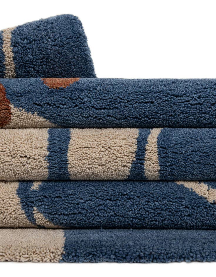 Detail image of  2' x 6' 1 Handtufted Wool Runner Rug