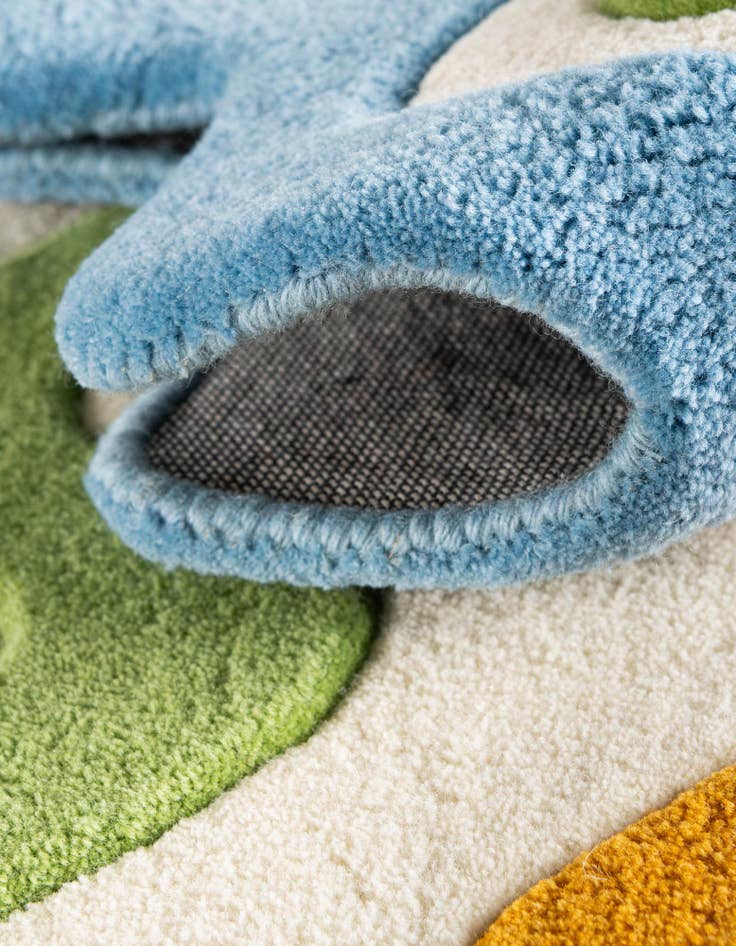 Detail image of  2' 7 x 8' Happy Rugs Wavy Wool Runner