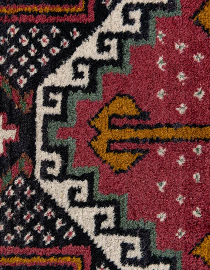 Detail image of  2' 8 x 10' 2  Hand Knotted Kazak Wool Runner Rug