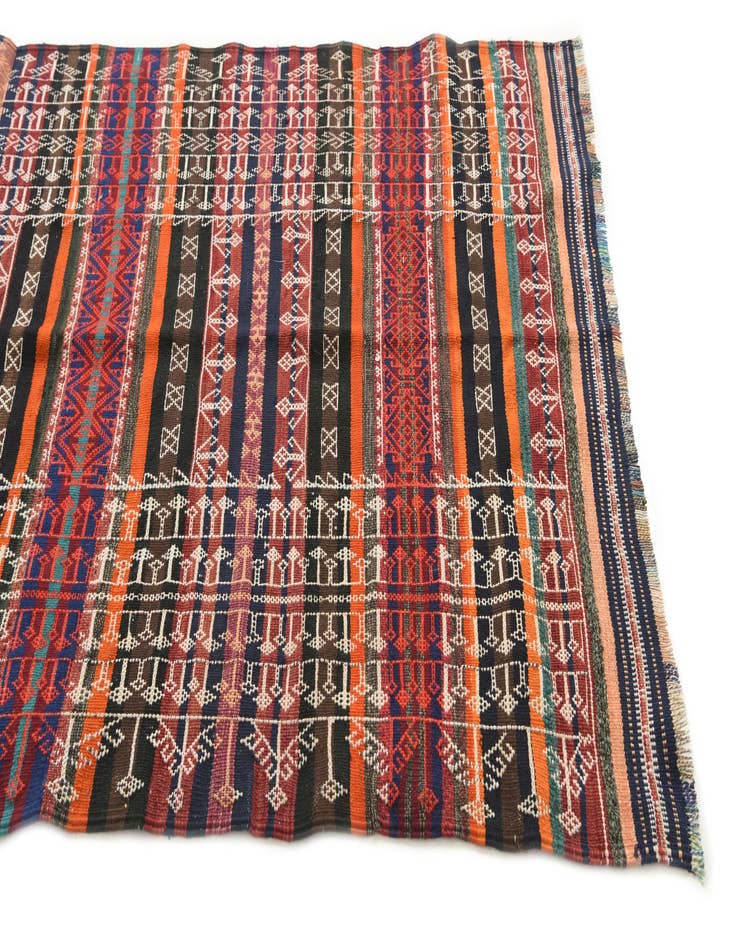 Detail image of  4' x 9' 2  Hand Woven Kilim Fars Wool Runner Rug