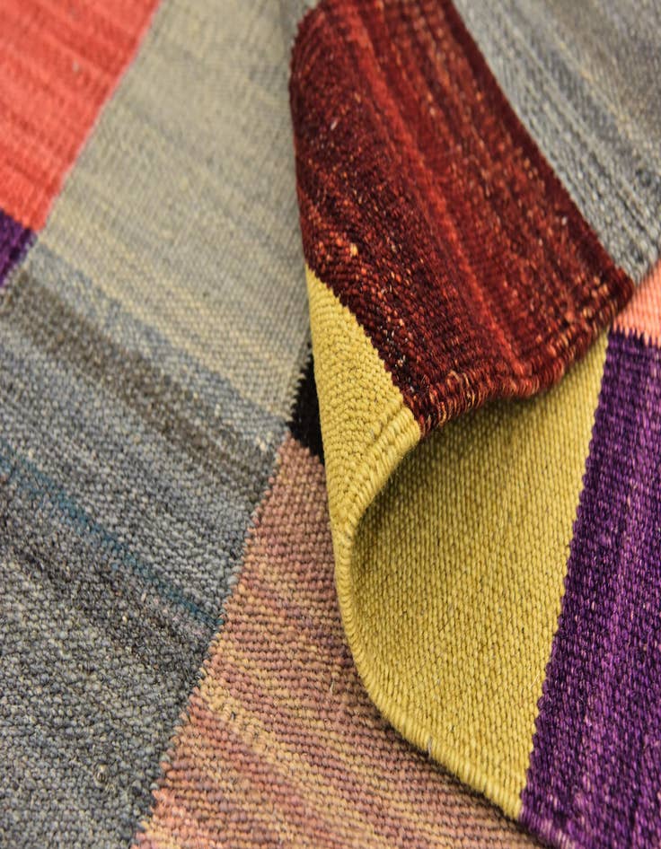 Detail image of  2' 9 x 6' 7  Hand Woven Kilim Modern Wool Runner Rug