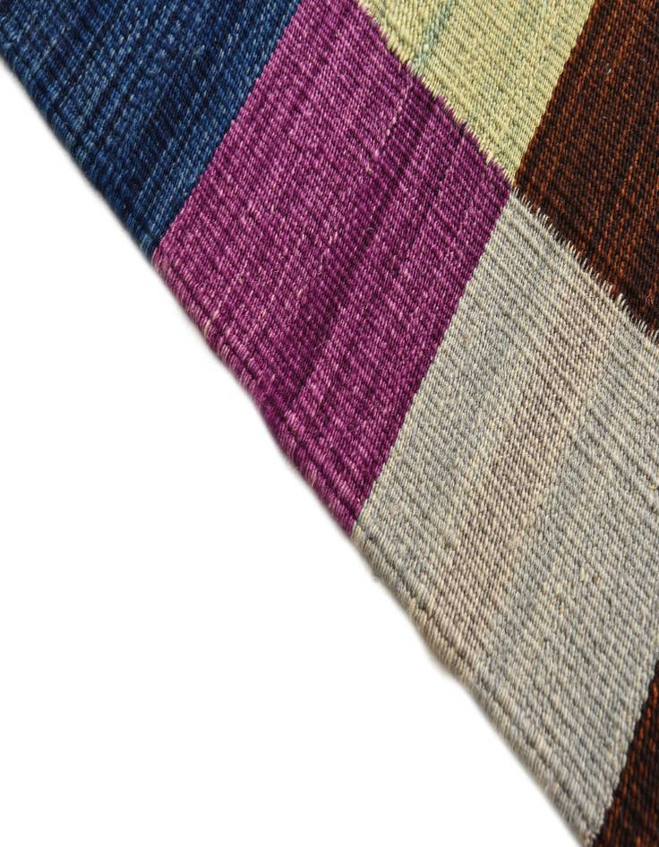 Detail image of  2' 9 x 6' 8  Hand Woven Kilim Modern Wool Runner Rug