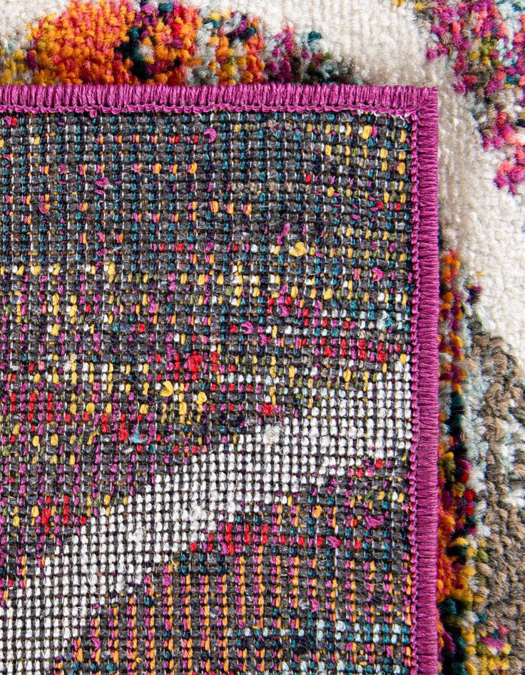 Detail image of  2' x 4' Lattice Frieze Runner Rug