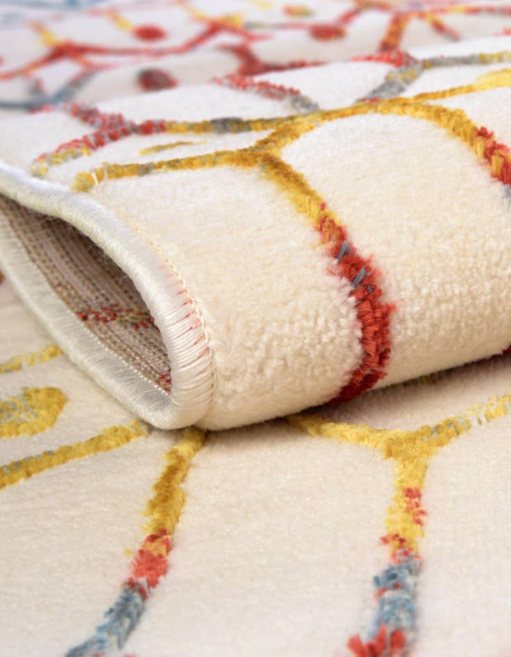 Detail image of  3' x 19' 8 Lattice Trellis Runner Rug