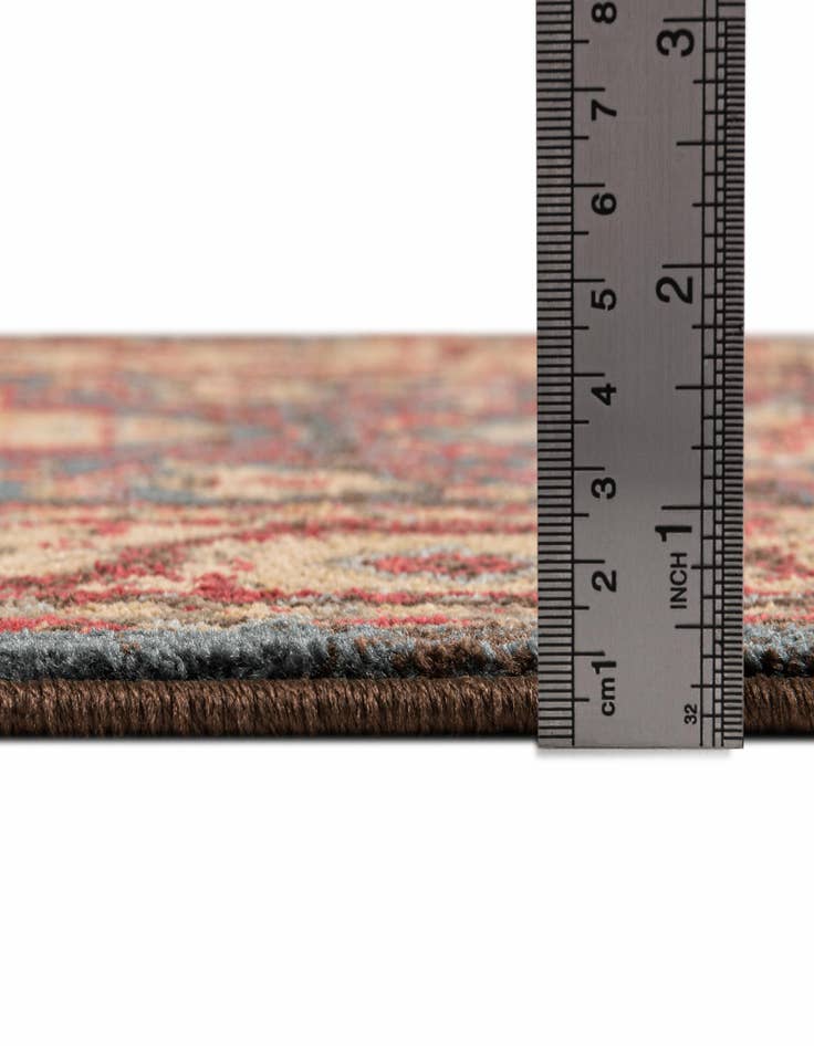 Detail image of  2' 7 x 10' Leipzig Runner Rug