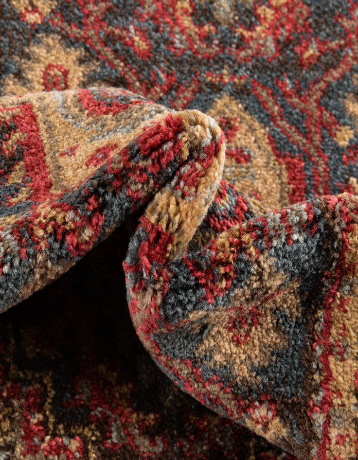 Detail image of  2' 7 x 10' Leipzig Runner Rug