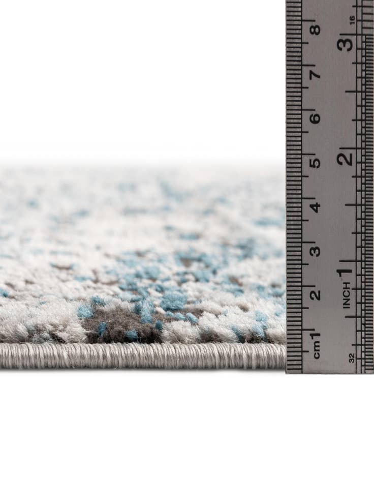 Detail image of  2' 7 x 10' Leipzig Runner Rug