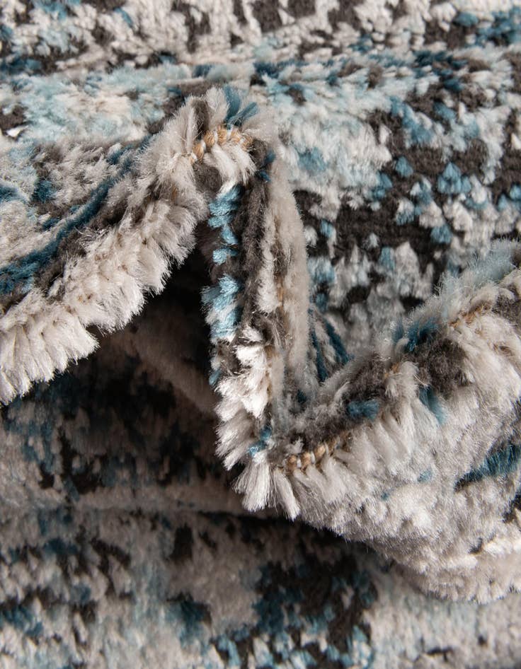 Detail image of  2' 7 x 10' Leipzig Runner Rug