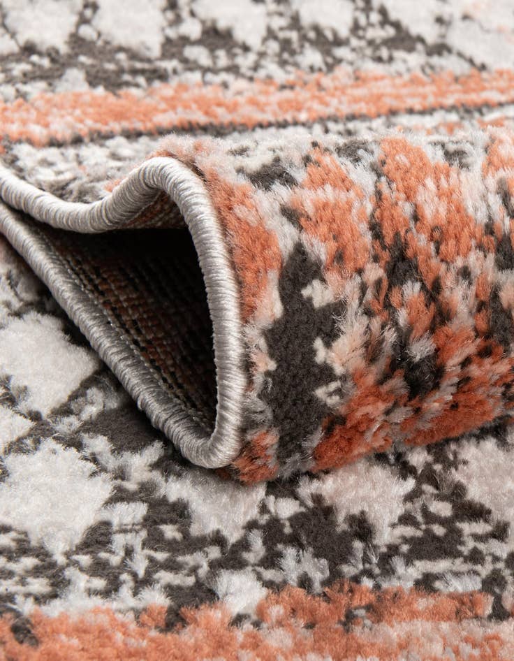 Detail image of  2' 7 x 10' Leipzig Runner Rug