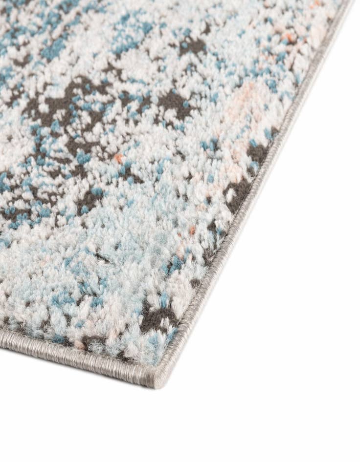 Detail image of  2' x 6' Leipzig Runner Rug