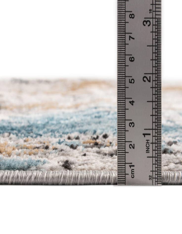 Detail image of  2' 7 x 13' Leipzig Runner Rug