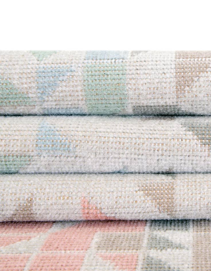 Detail image of  2' x 6' Lotus Runner Rug