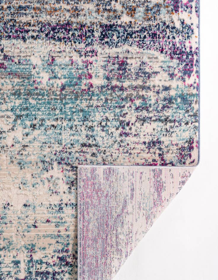Detail image of  2' 7 x 9' 10 Malibu Runner Rug