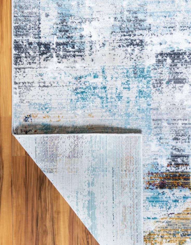 Detail image of  2' 7 x 9' 10 Malibu Runner Rug
