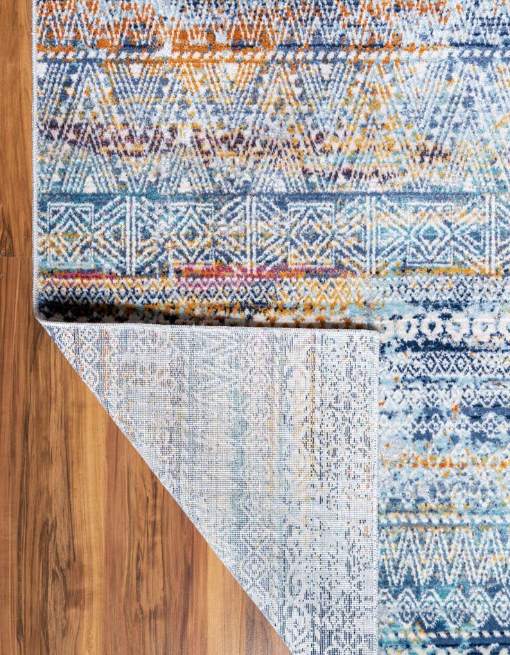 Detail image of  2' 7 x 9' 10 Malibu Runner Rug