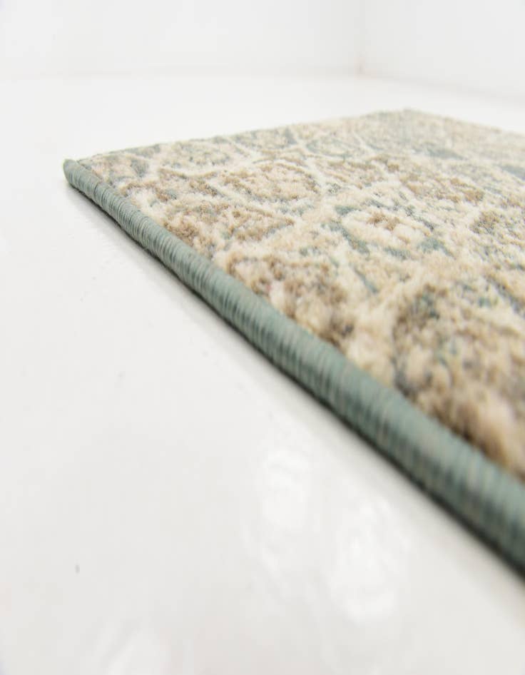 Detail image of  2' 6 x 10' Mojave Runner Rug