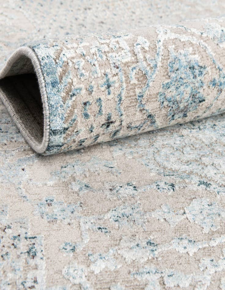 Detail image of  2' 7 x 8' Noble Runner Rug