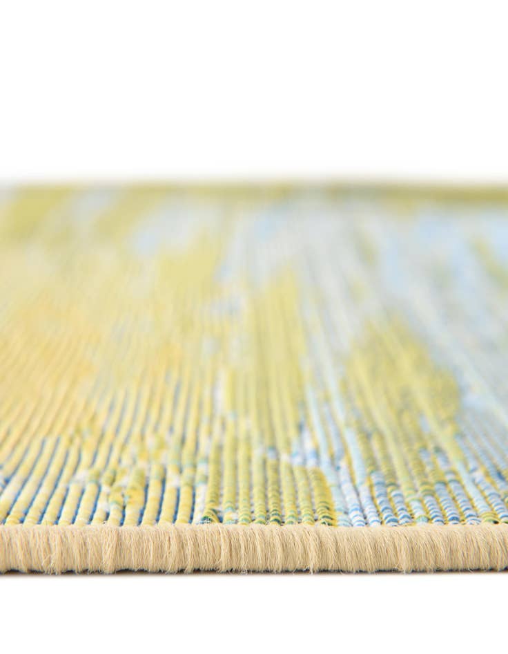 Detail image of  2' 7 x 5' 3  Washable Coastal Indoor / Outdoor Runner Rug