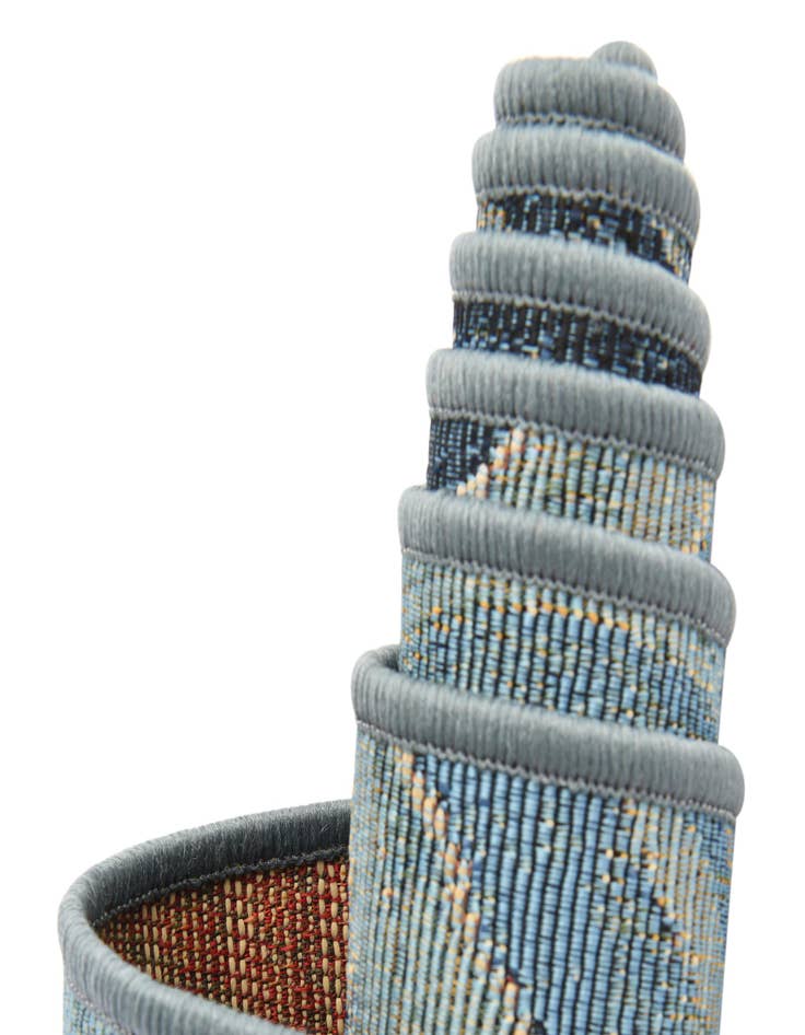 Detail image of  2' 7 x 5' 3  Washable Modern Indoor / Outdoor Runner Rug