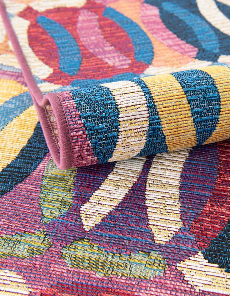 Detail image of  2' x 6'  Washable Modern Indoor / Outdoor Runner Rug