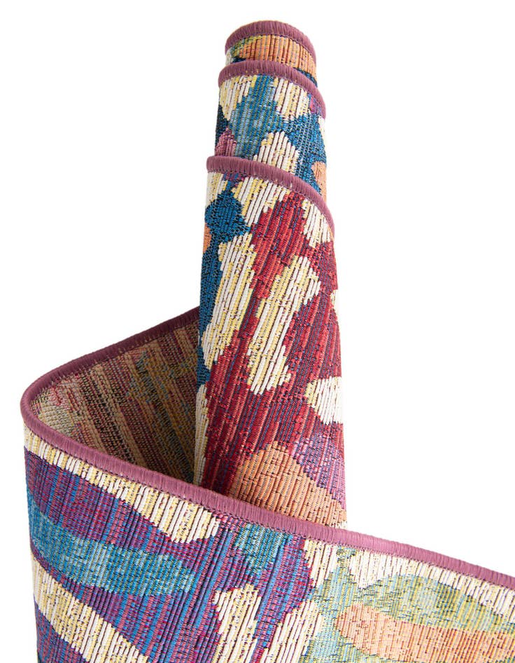 Detail image of  2' x 6'  Washable Modern Indoor / Outdoor Runner Rug