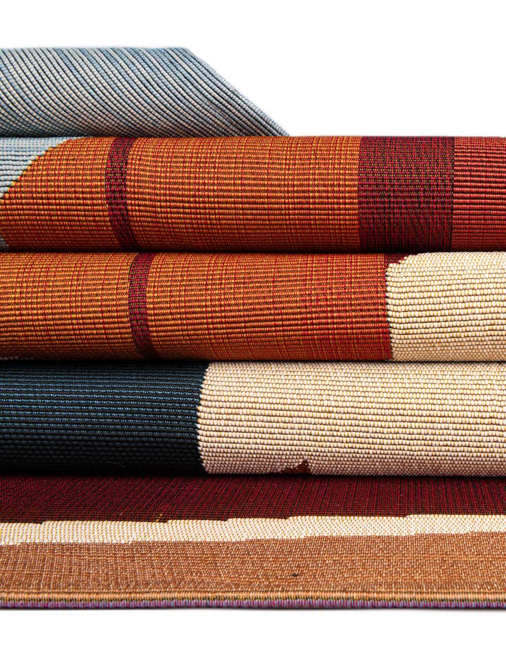 Detail image of  2' x 6'  Washable Modern Indoor / Outdoor Runner Rug