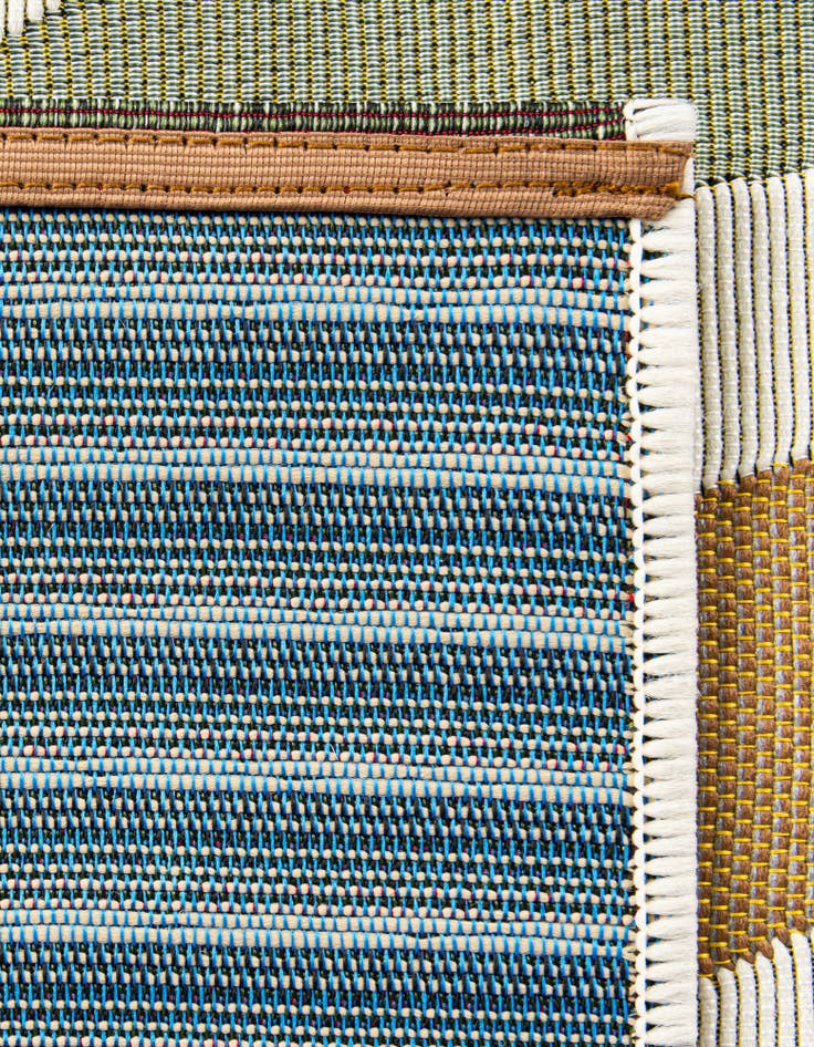 Detail image of  2' 7 x 10'  Washable Modern Indoor / Outdoor Runner Rug