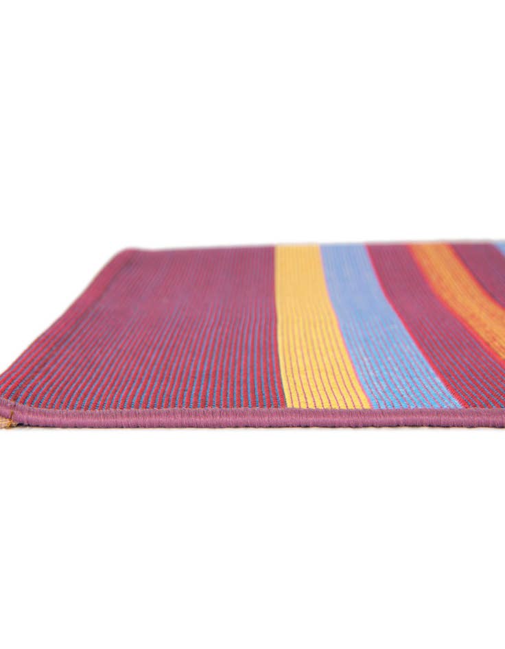 Detail image of  2' 7 x 10'  Washable Ribbon Indoor / Outdoor Runner Rug