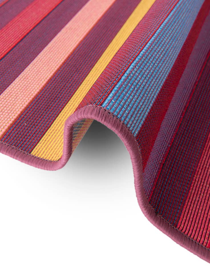 Detail image of  2' 7 x 10'  Washable Ribbon Indoor / Outdoor Runner Rug