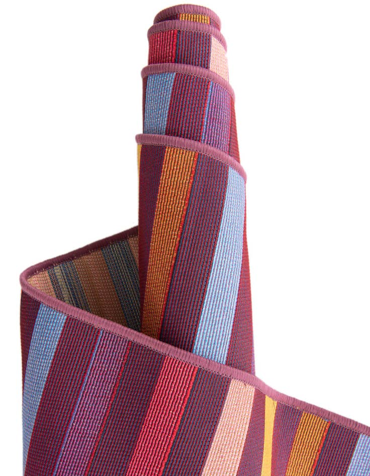 Detail image of  2' 7 x 10'  Washable Ribbon Indoor / Outdoor Runner Rug