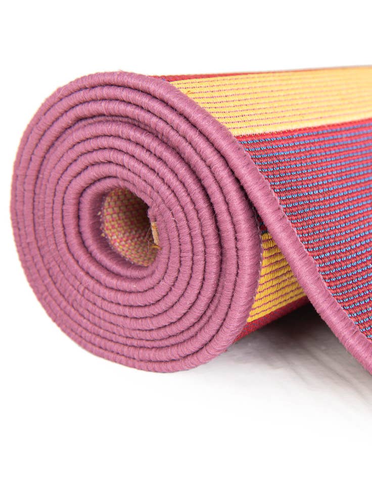 Detail image of  2' 7 x 10'  Washable Ribbon Indoor / Outdoor Runner Rug